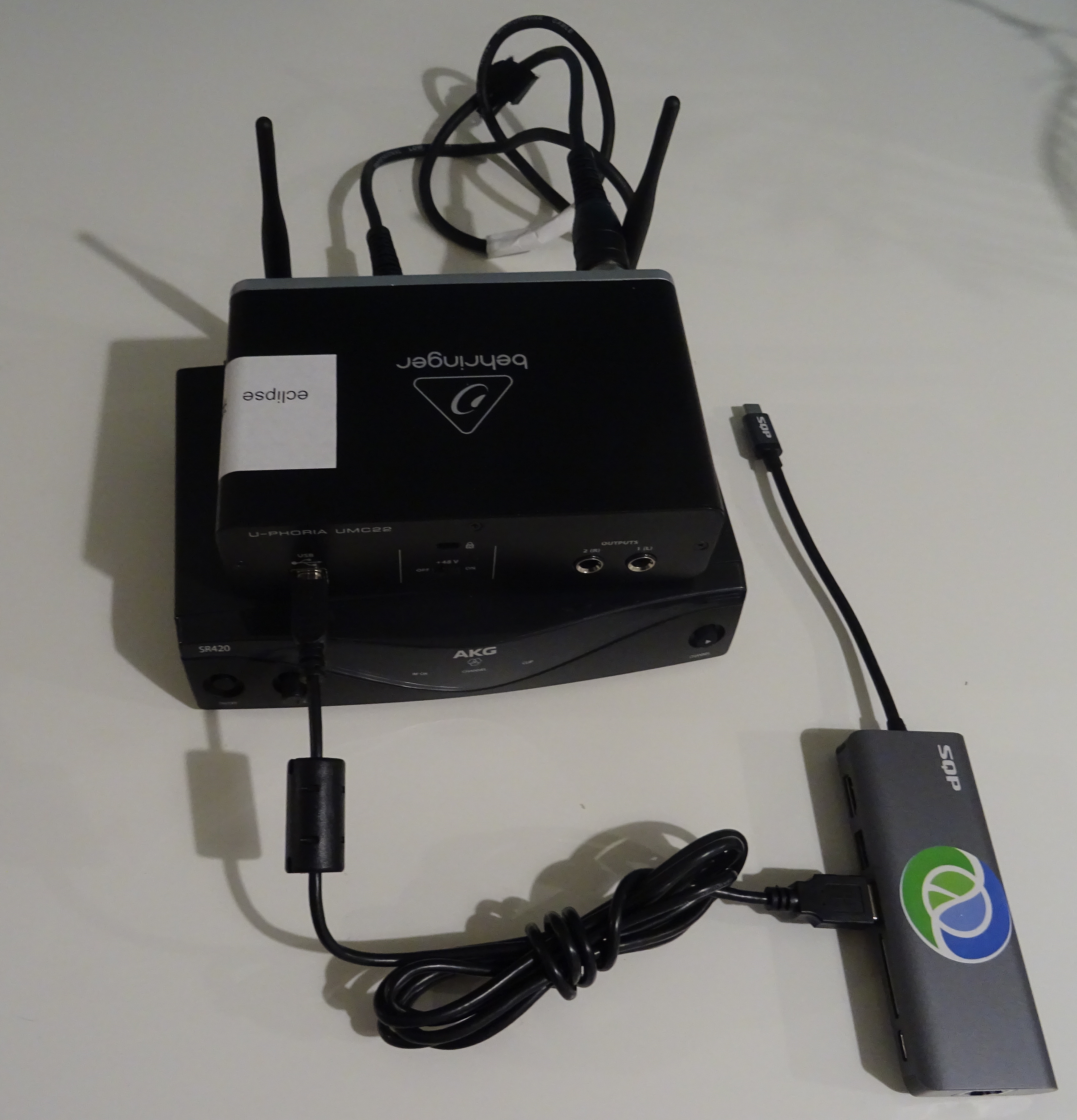 Picture of the second audio recording set with cables and USB-C adapter